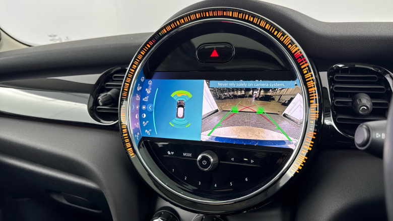 MINI Hatchback 1.5 Cooper Classic 3dr Auto Petrol Hatchback